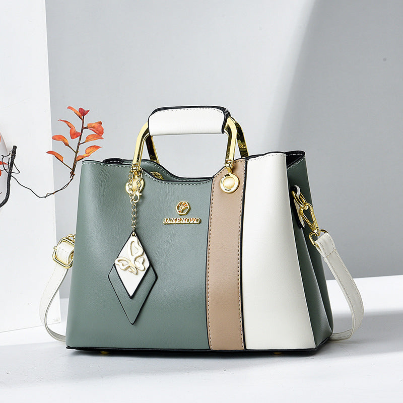 VIVIENNE | Elodie Charm Tas