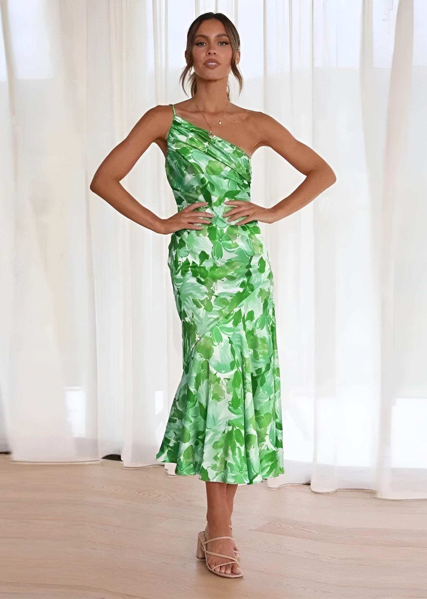 VIVIENNE | Selena - One-Shoulder Bloemenjurk