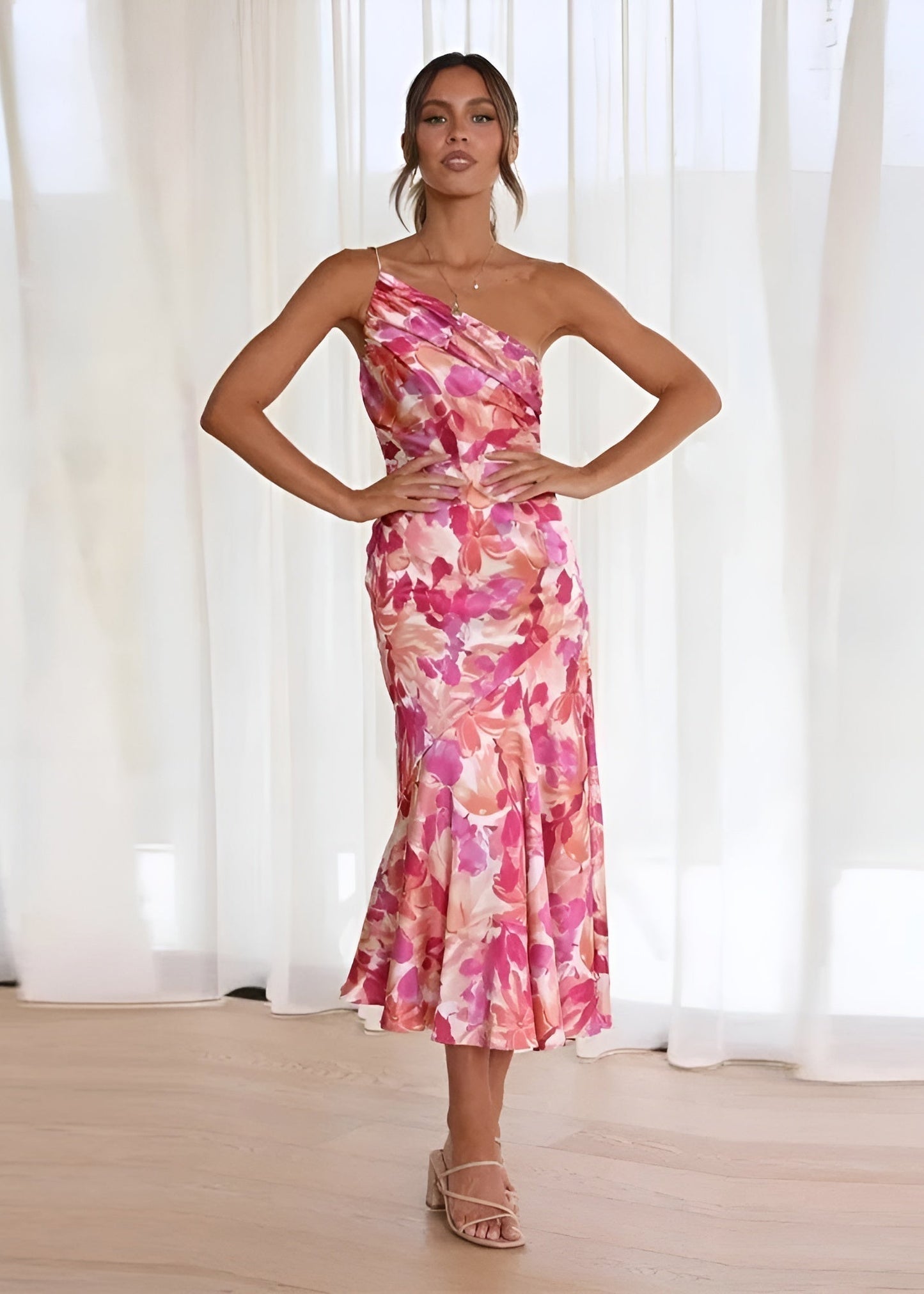 VIVIENNE | Selena - One-Shoulder Bloemenjurk